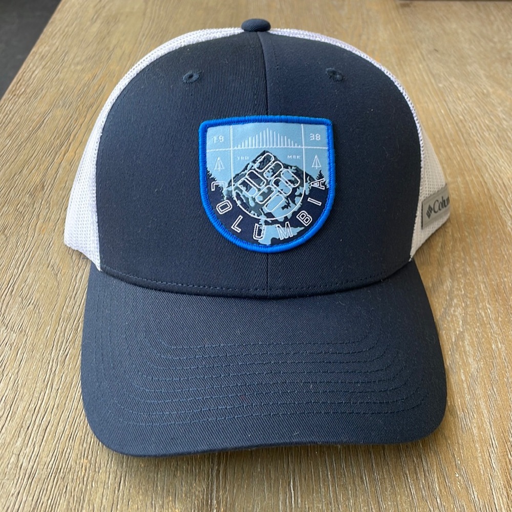 Columbia hat snapback baseball cap black snowcap